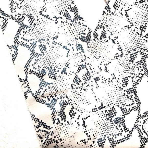 Snakeskin Print Fleece Lined Black Tan Zenana Leggings L/XL - Picture 5 of 9